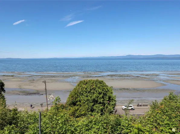 311 Poplar Ave, Qualicum Beach, BC V9K 1J7