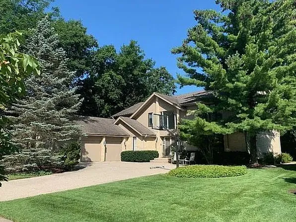 68 E Saint Andrews Ln, Deerfield, IL 60015