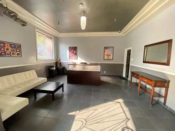 Valdamour Apartments