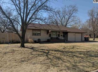 2209 N Tyler St, Hutchinson, KS 67502