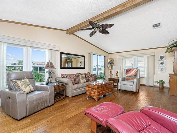 5th image of 807 Manchester Ct
