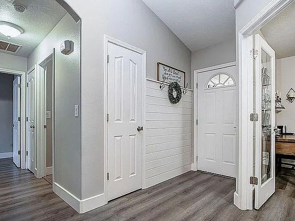 4th image of 10059 W Antietam St
