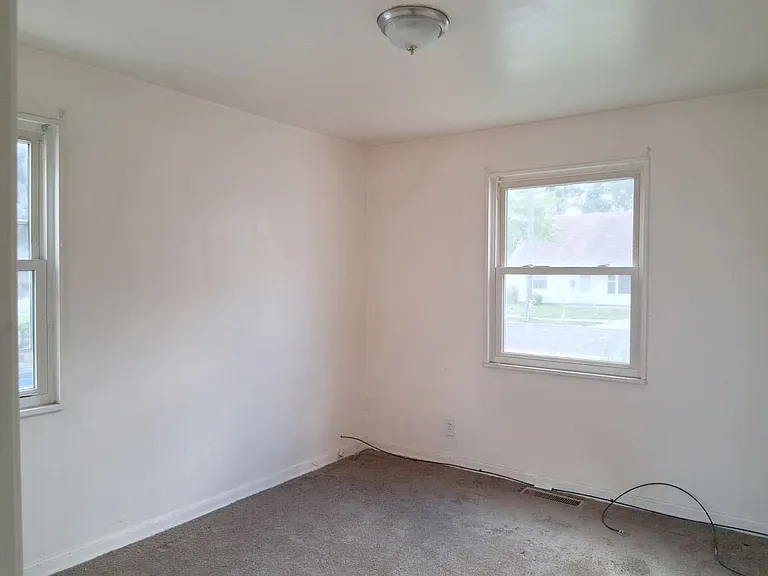 4212 Wetzel Ave — Photo 7