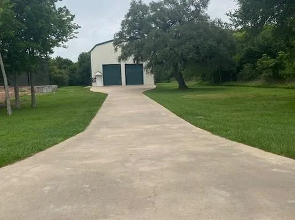 1628 Private Road 652, Bay City, TX 77414