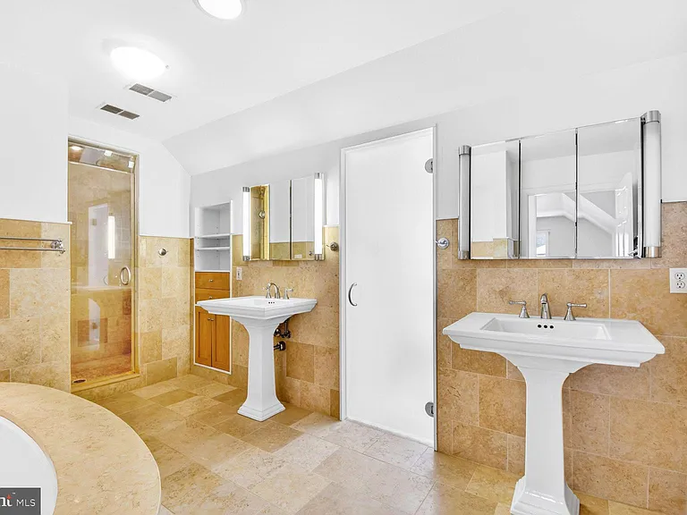 115 Grafton St — Photo 19