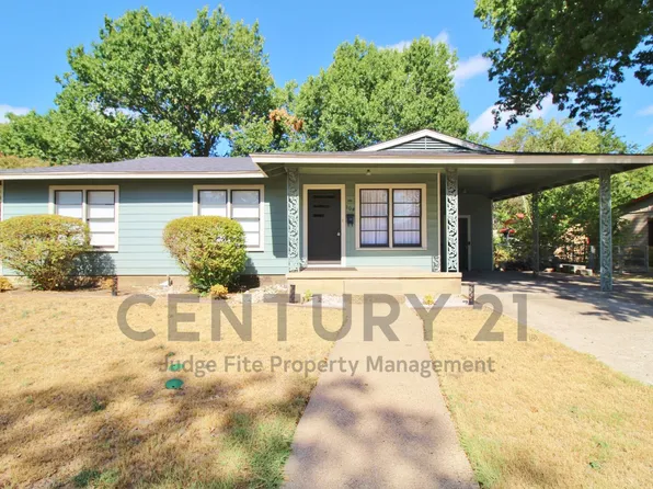 104 Savannah St, Waxahachie, TX 75165