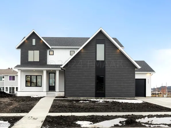 6153 49th Ave S, Fargo, ND 58104