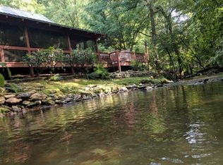 30 Salem Valley Ln, Mineral Bluff, GA 30559