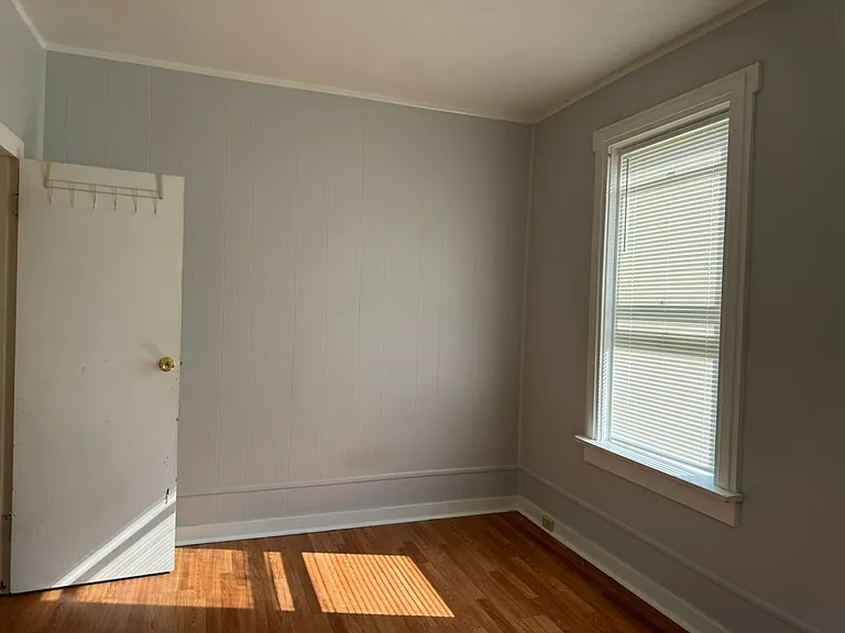 539 N Elm Ave — Photo 4