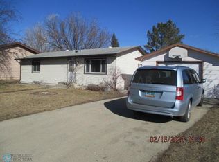 908 Western Rd, Wahpeton, ND 58075