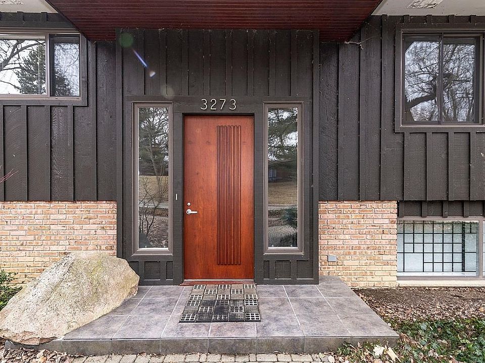 1st image of 3273 Lakewood Dr