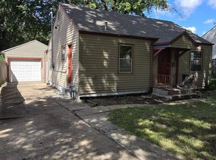 2009 SW Medford Ave, Topeka, KS 66604