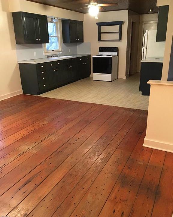 2nd image of 4558 Rimrock Dr NE