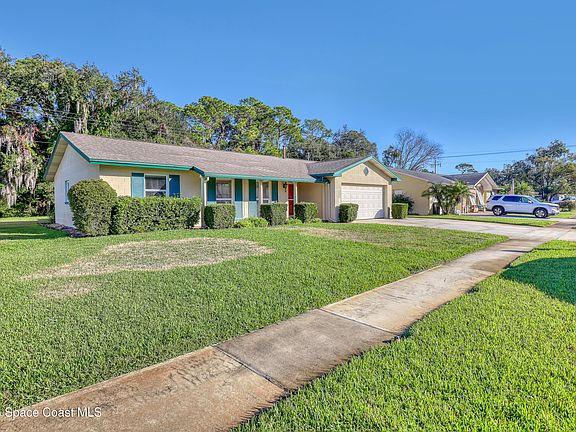 3rd image of 1426 Turnesa Dr
