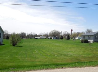 Linn St, Walker, IA 52352