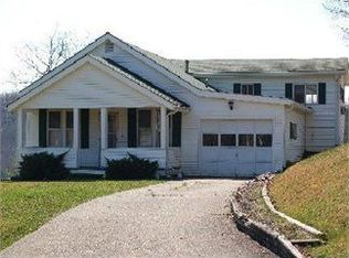 242 Boggs Frk, Spencer, WV 25276