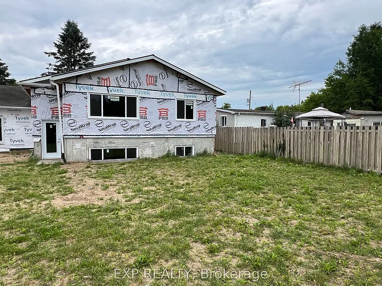 18C Hebert St — Photo 5