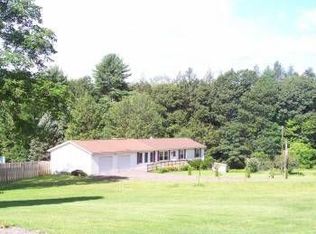 206 Meeker Outlet Rd, Dallas, PA 18612