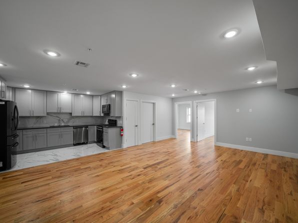 859 Main St APT 210