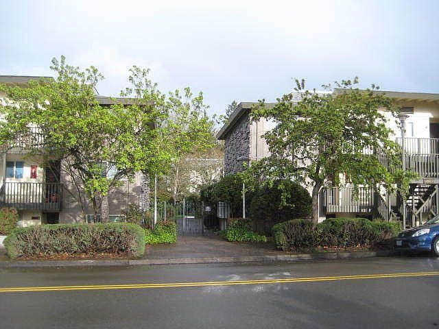 2nd image of 4083 Donald St
