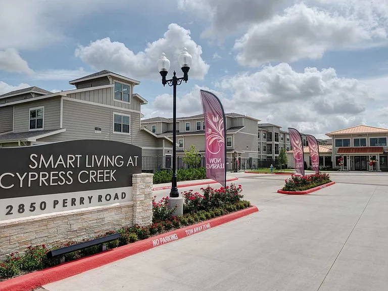 Smart Living at Cypress Creek Apartment Homes — Photo 16