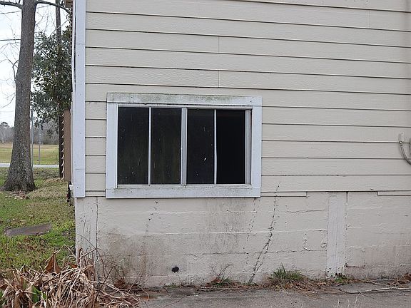 2nd image of 5725 Avenue P