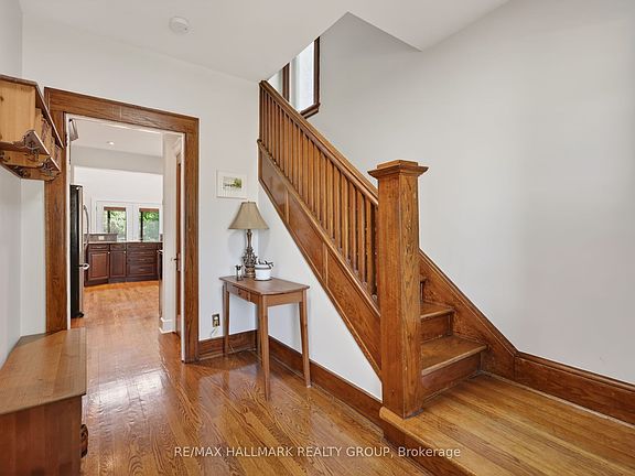 3rd image of 2043 Riverside Dr