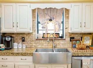 1152 Rowe St, New Tazewell, TN 37825