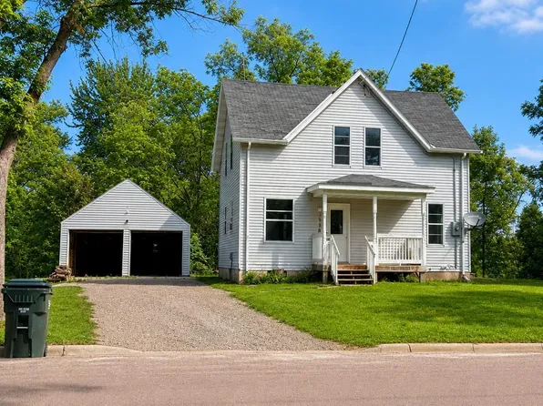458 4th St N, Brownton, MN 55312
