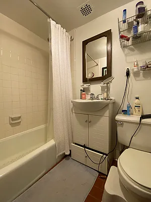 Rented by Bohemia Realty Group | media 20