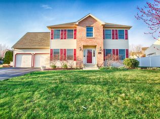 110 E Beil Ave, Nazareth, PA 18064