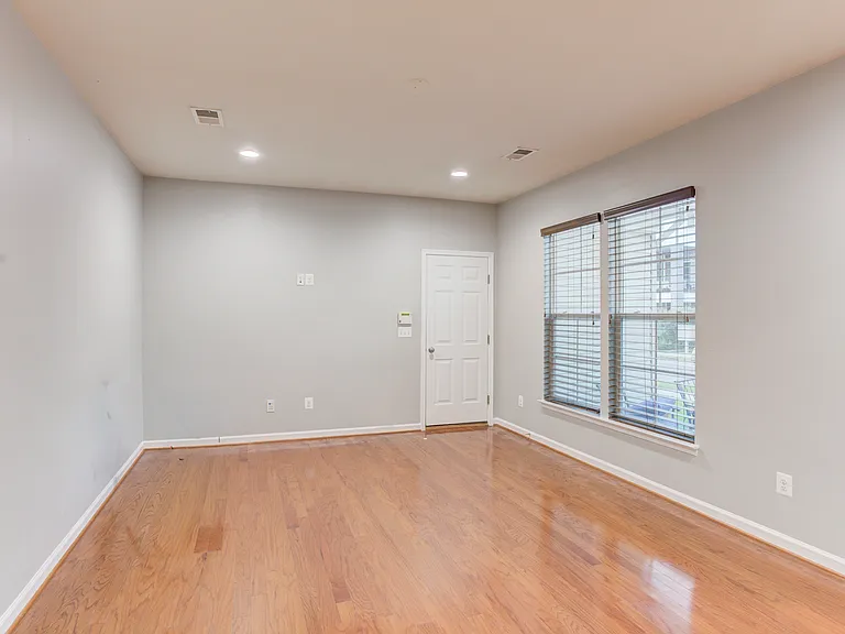 20846 Ashburn Heights Dr — Photo 10
