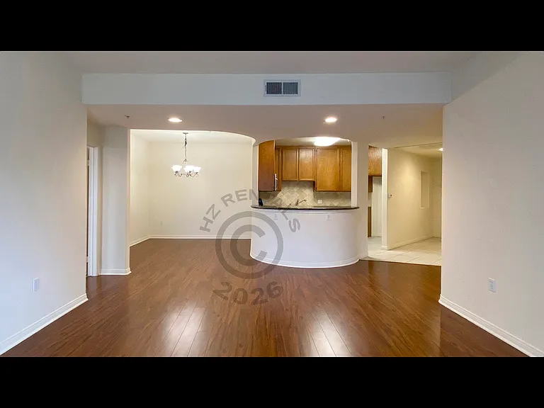 12140 Moorpark St #108 — Photo 6