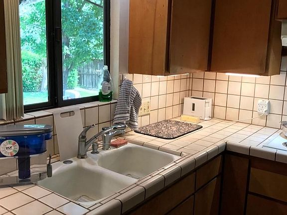 4th image of 6137 Vista Ave