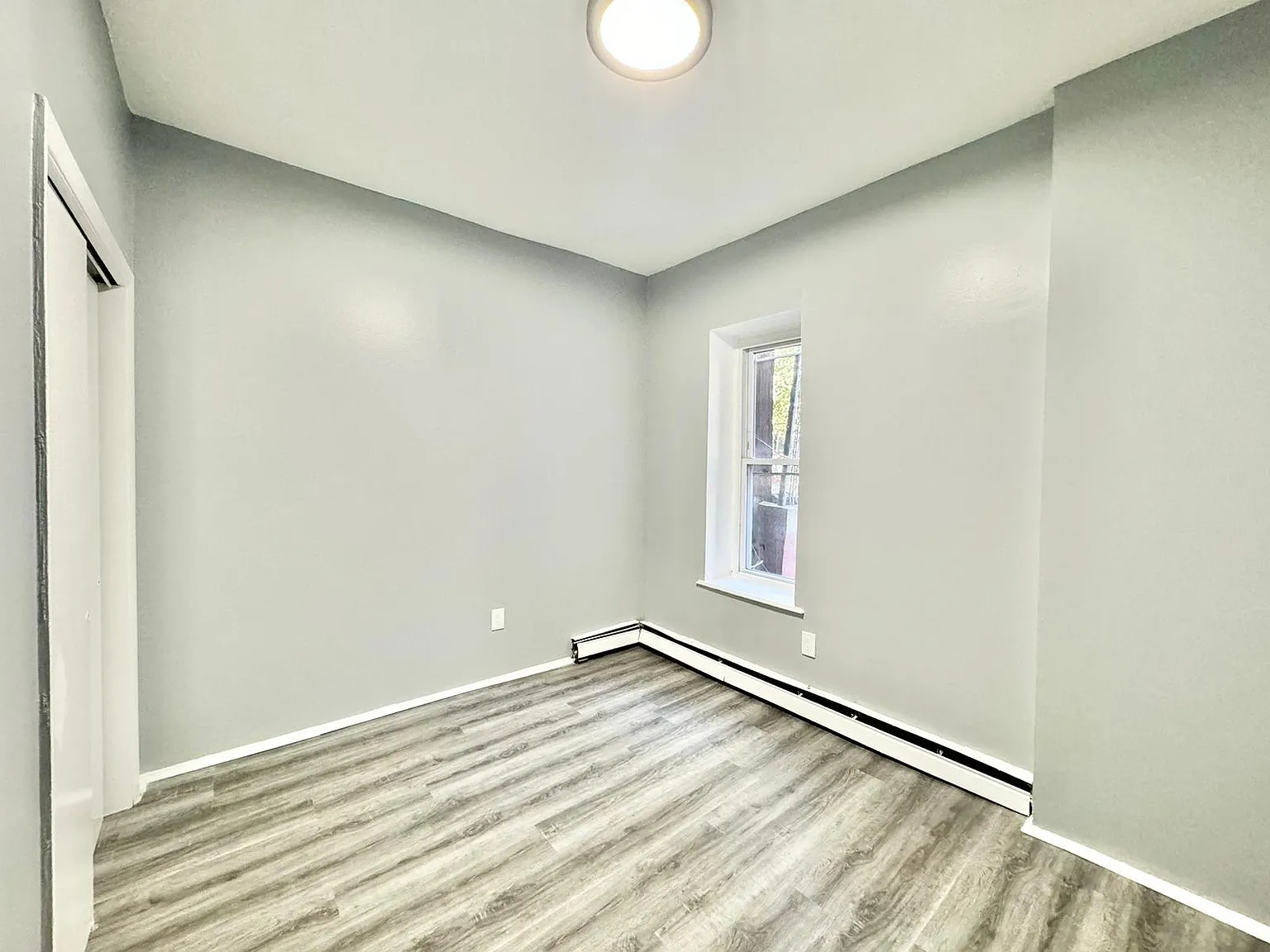 1 bed, 600 sqft, $1,724 — Photo 3