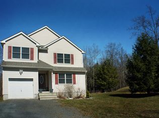 374 Sky Hawk Trl, East Stroudsburg, PA