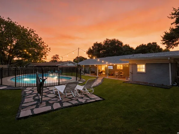 307 Montfort, San Antonio, TX 78216