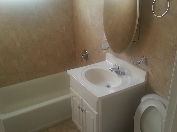 4th image of 825 Tangier St
