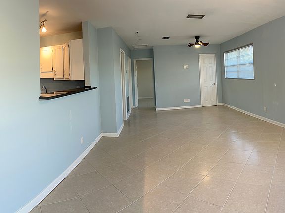 3rd image of 4405 W Leila Ave