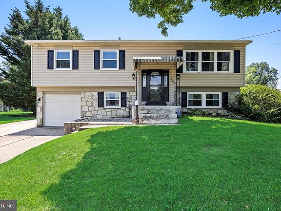 2nd image of 500 Wood Lane Ct