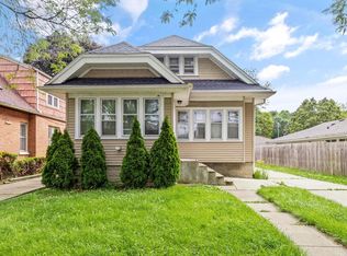 4512 W Leon Ter, Milwaukee, WI 53216