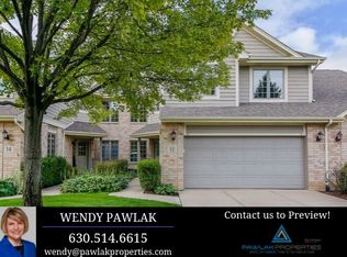 12 Pine Needles Dr, Lemont, IL 60439