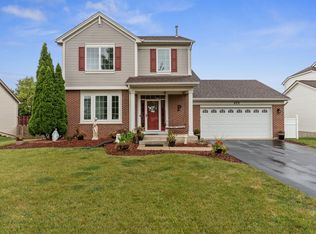 271 Fairhaven Dr, St Charles, IL 60175