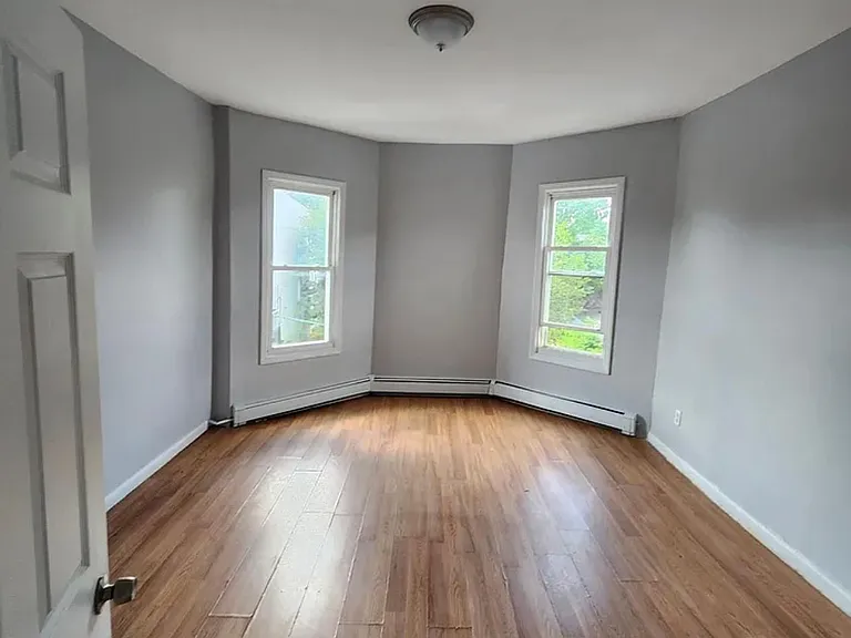 148 Chadwick Ave #4 — Photo 3