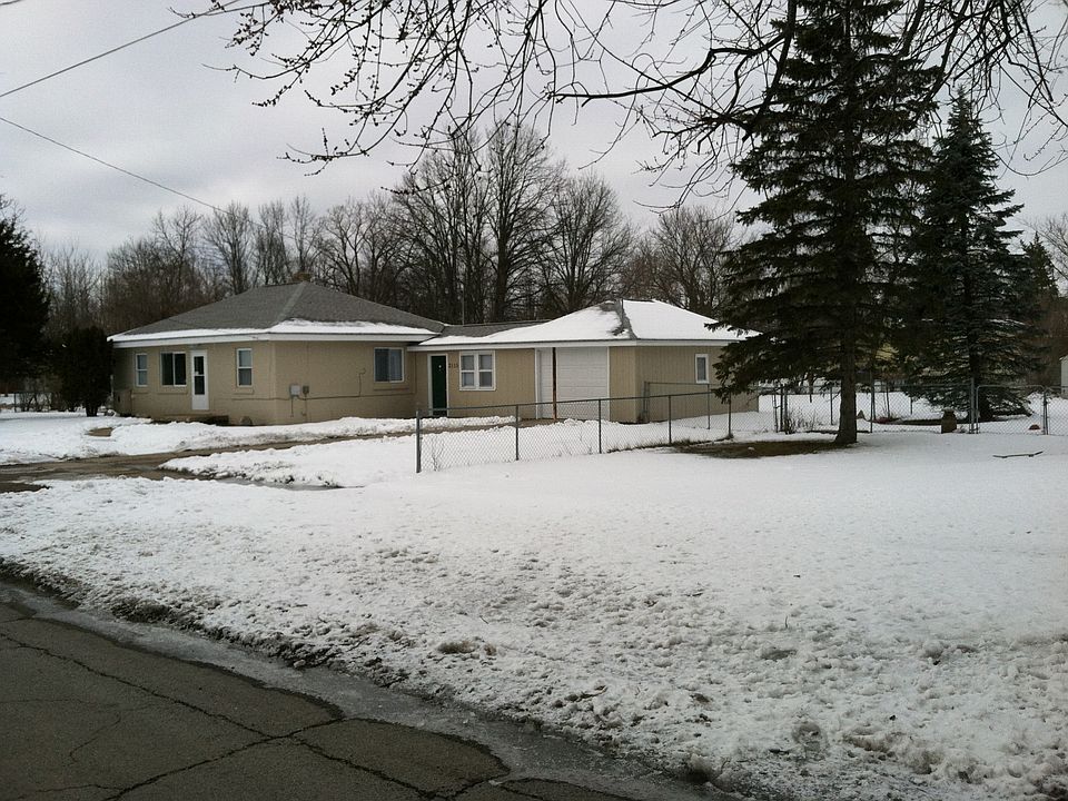 2nd image of 2115 Montana Ave