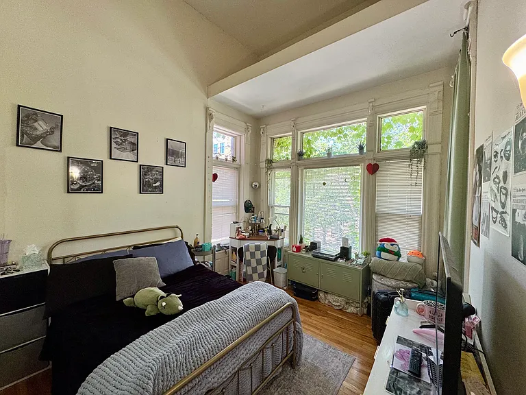 1057 W Belden Ave #3A — Photo 19