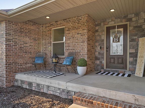 2nd image of 2741 W Fishhook Avenue