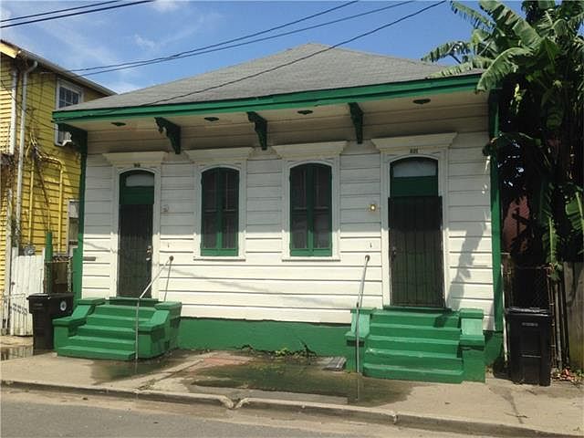 1st image of 929 N Claiborne Ave