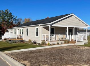 1399 New Horizons Trl, Traverse City, MI