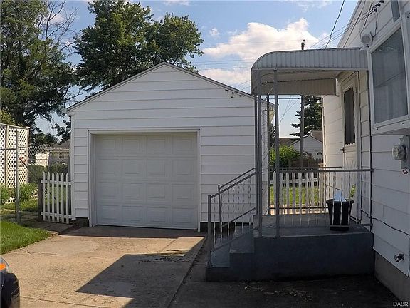 3rd image of 524 Margaret Dr
